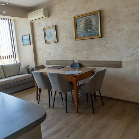 Ava Alexander - 1st Line Sea Garden Apartment Burgas City